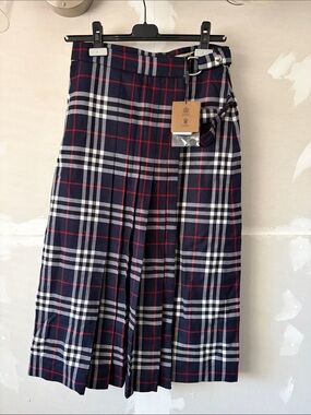 NWT Burberry Plaid Pleated Midi Skirt with Buckle - Navy / Red size 6